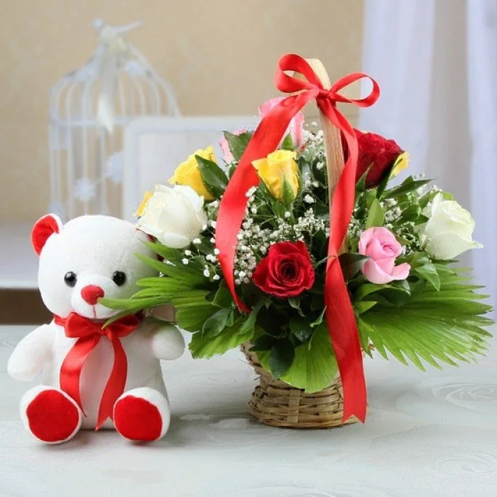 gai2-gains2016566-700x700-1.jpg Lovely Roses & Teddy Bear Combo - Image 1